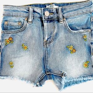 Tilly’s RSQ Daisy Denim Shorts - Girls 10
